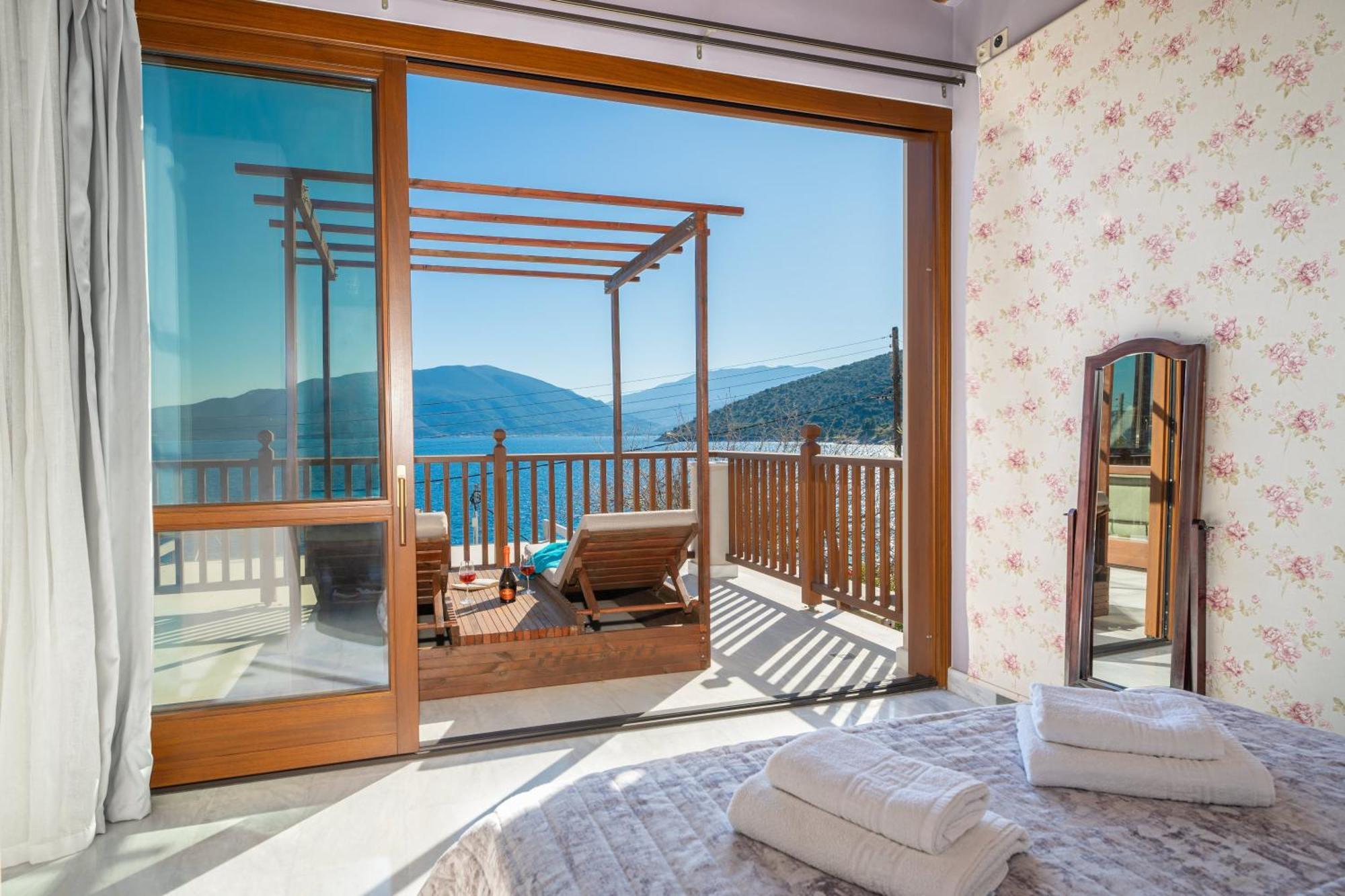Sea Rock Apartment Agia Efimia Екстериор снимка