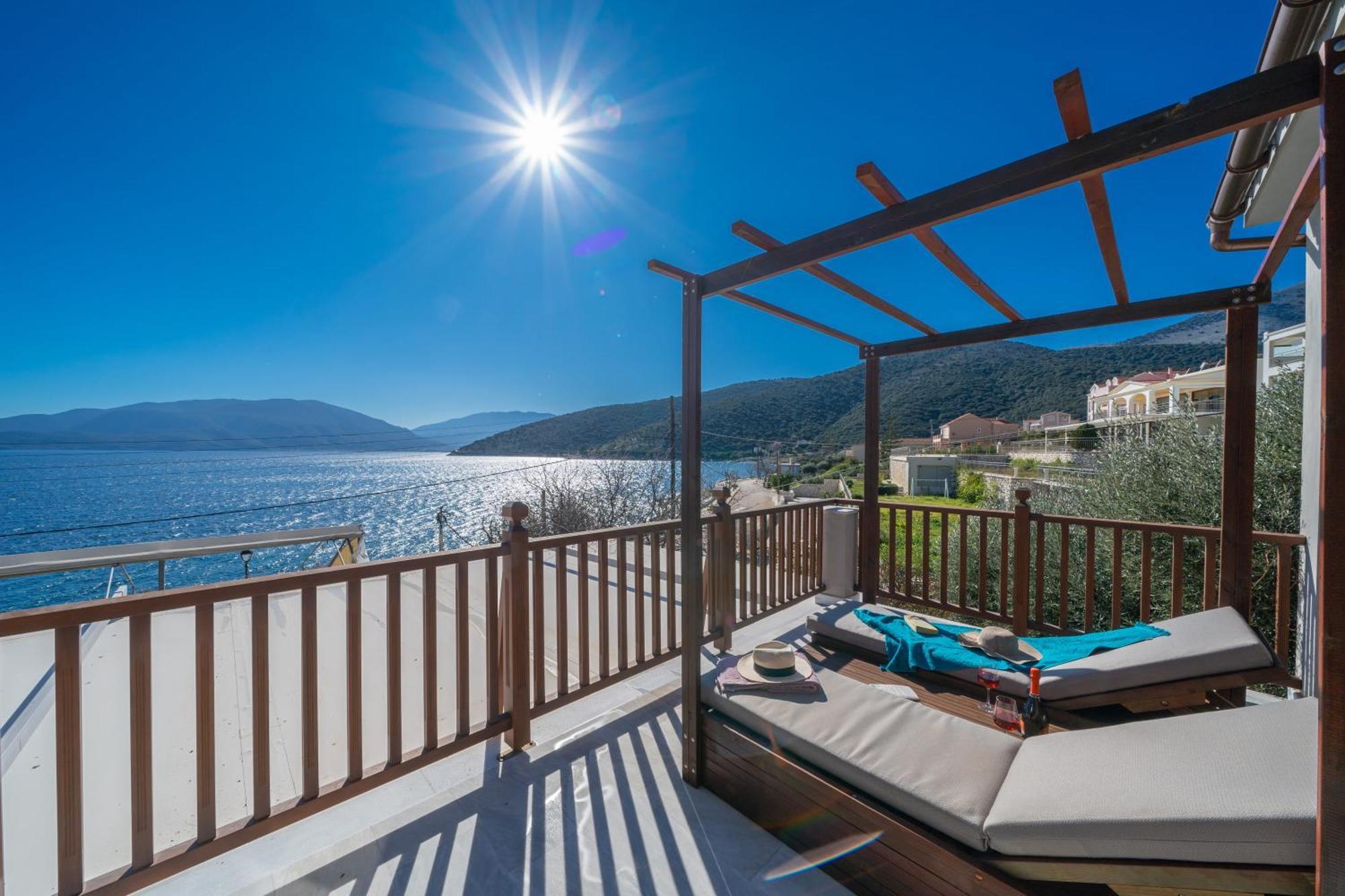 Sea Rock Apartment Agia Efimia Екстериор снимка